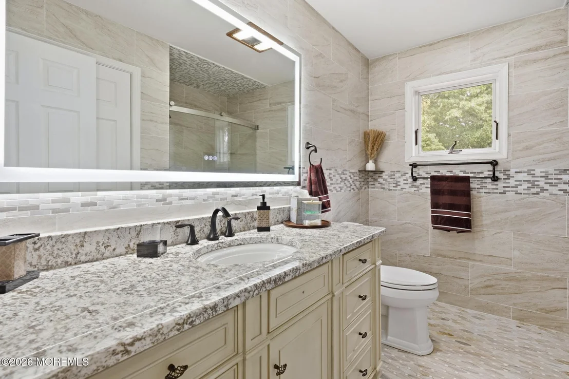 Photo of 711 Tall Oaks Drive
