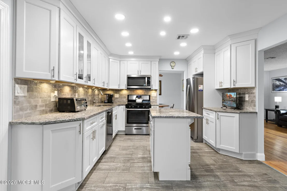 Photo of 309 Colonial Drive