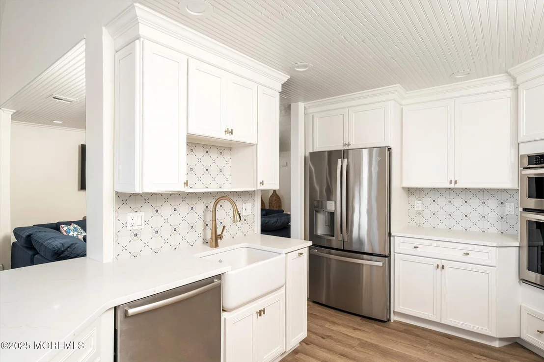 Photo of 673 Bayview Drive