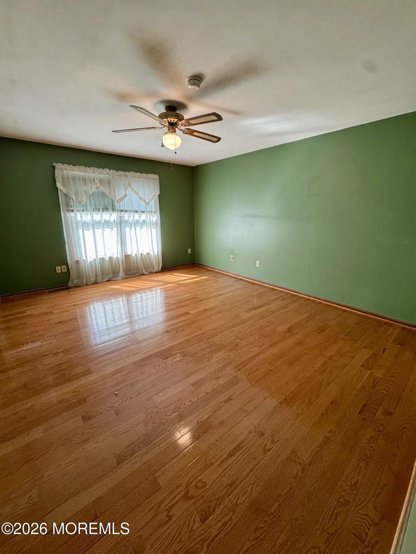 Photo of 21 Sylvan Boulevard