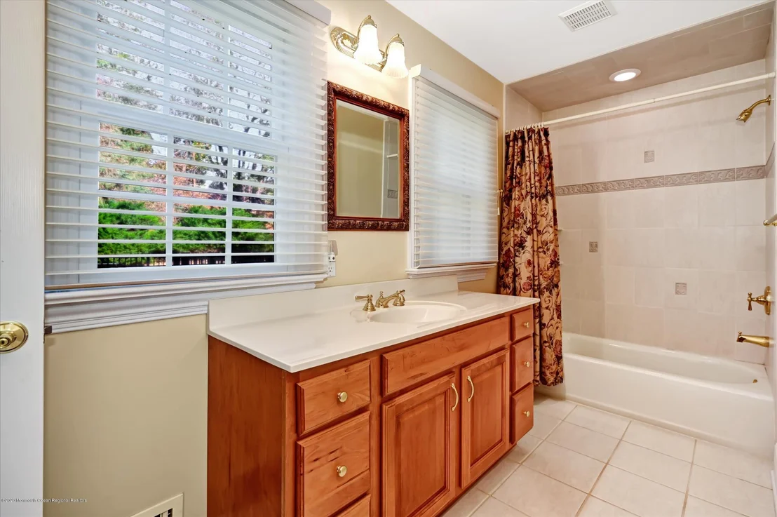 Photo of 7 Beverly Drive