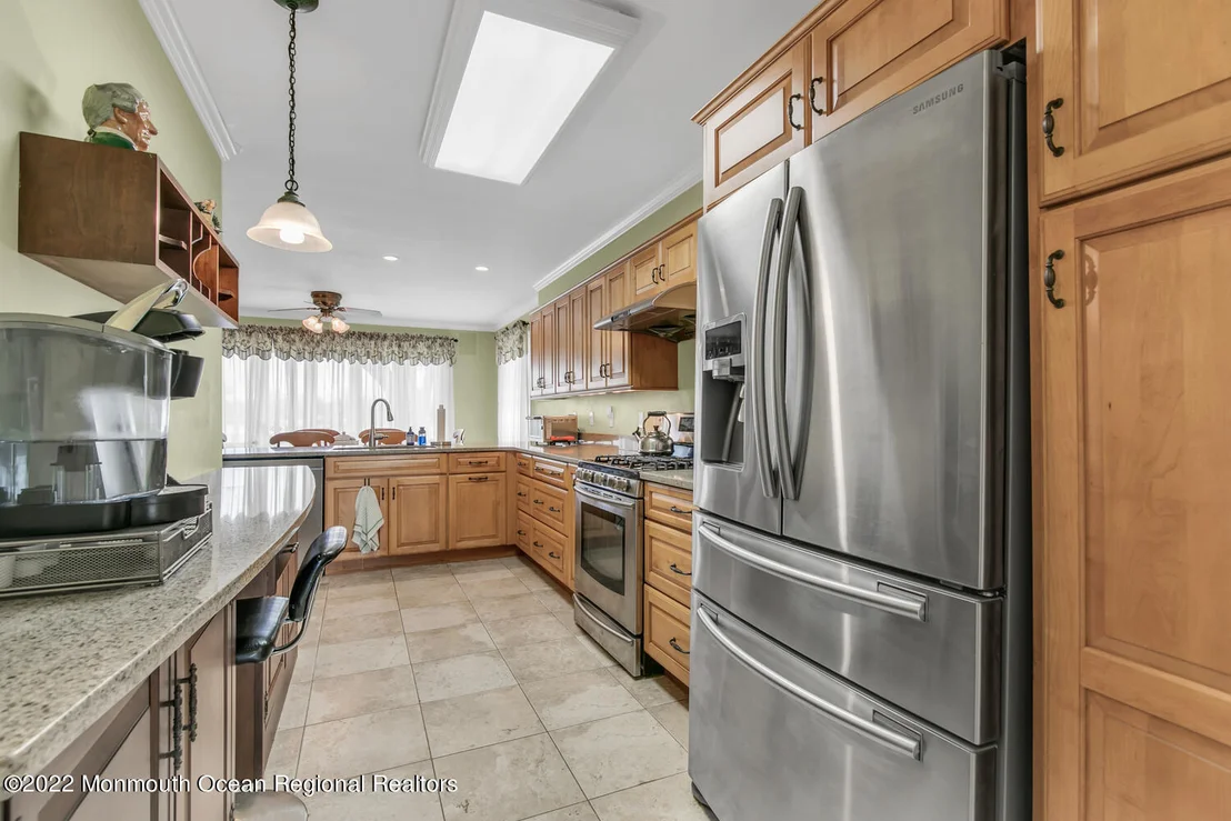 Photo of 306 Perrine Boulevard