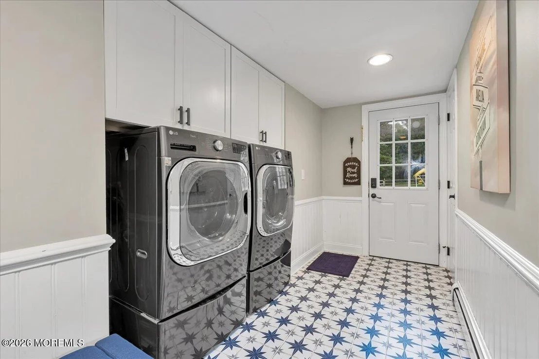 Photo of 48 Lakeside Avenue