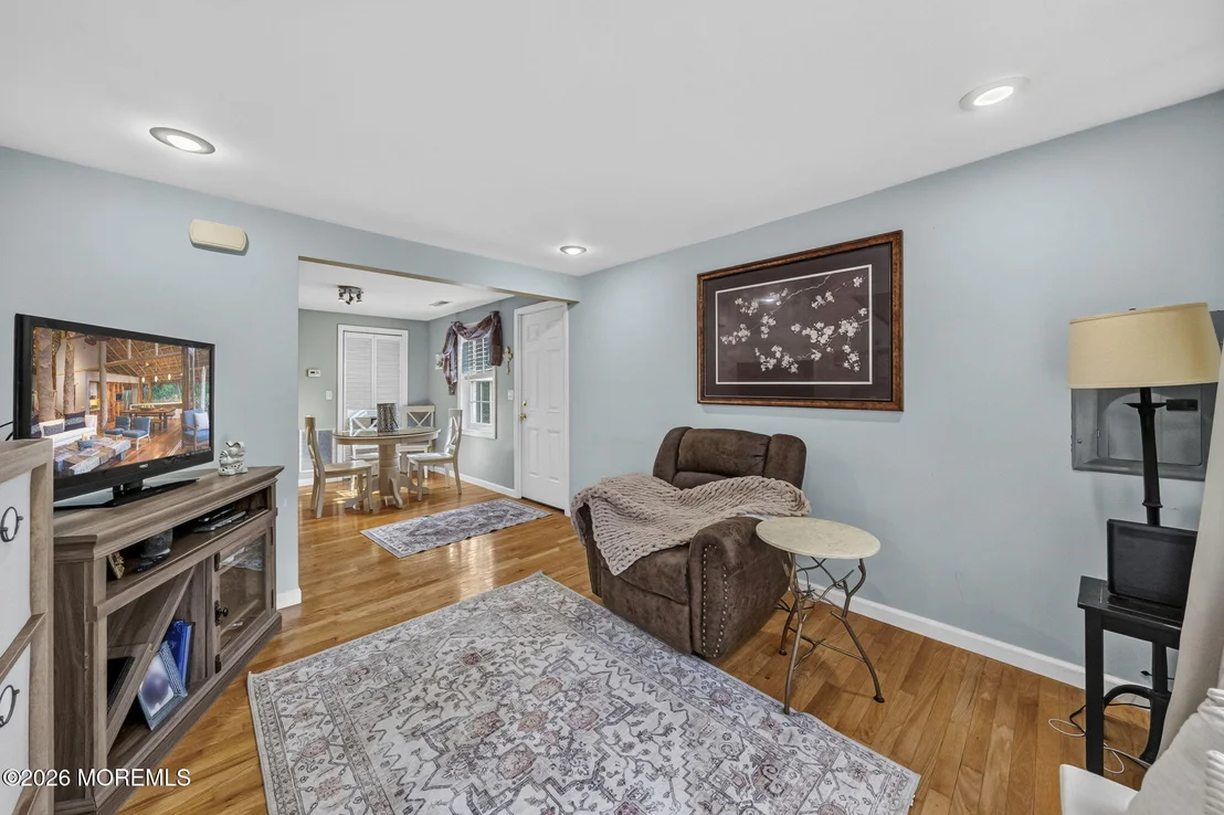Photo of 516 Middle Lane
