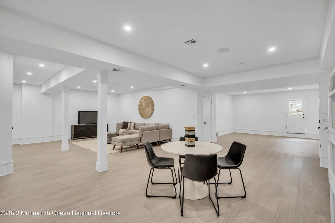 Photo of 376 Orenda Circle