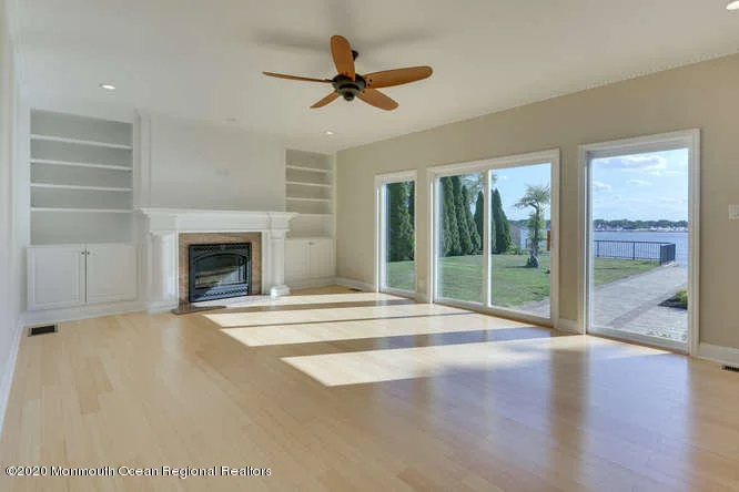 Photo of 2567 River Road