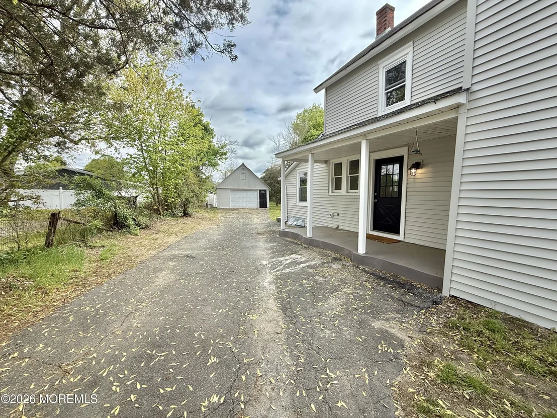 Photo of 30 Maple Avenue