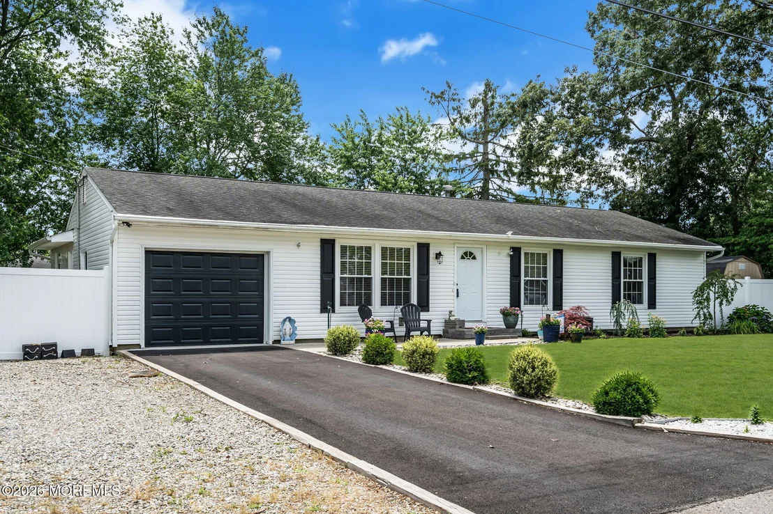 Photo of 417 Chestnut Drive