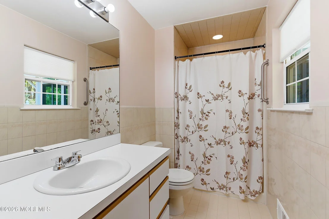 Photo of 203 Sunset Drive