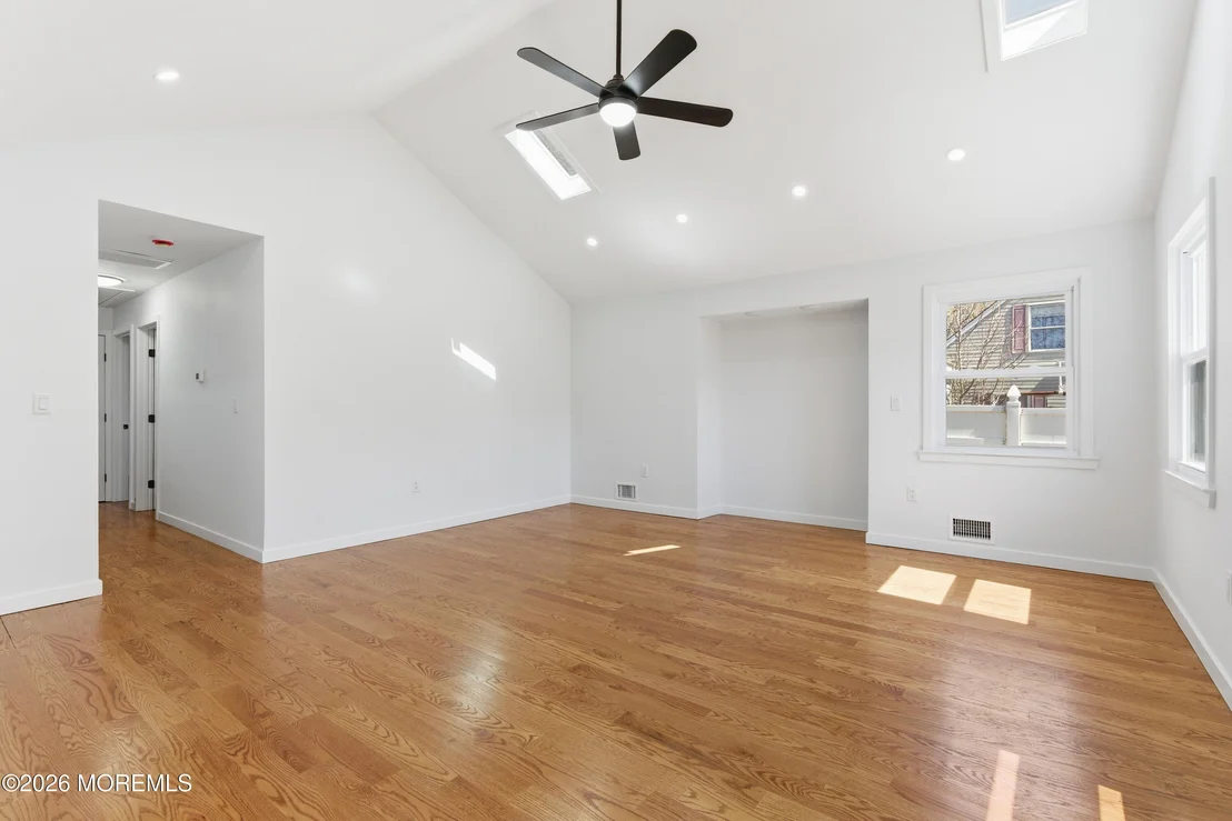 Photo of 52 Pomona Boulevard