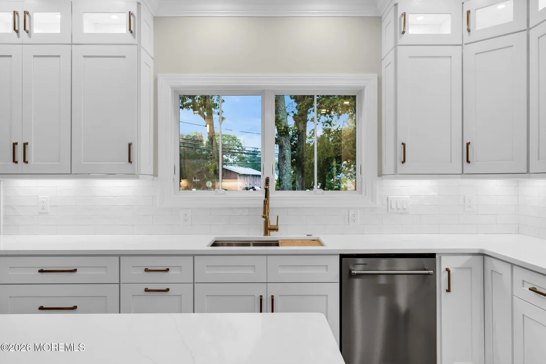 Photo of 1237 Benedict Street