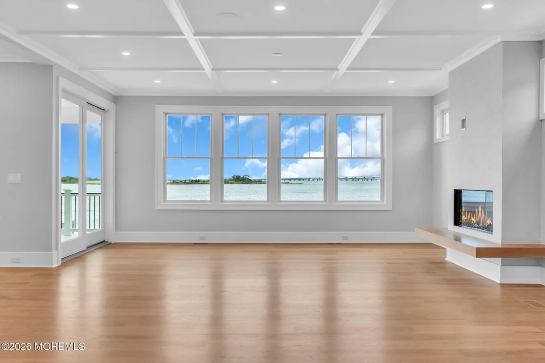 Photo of 151 Pershing Boulevard