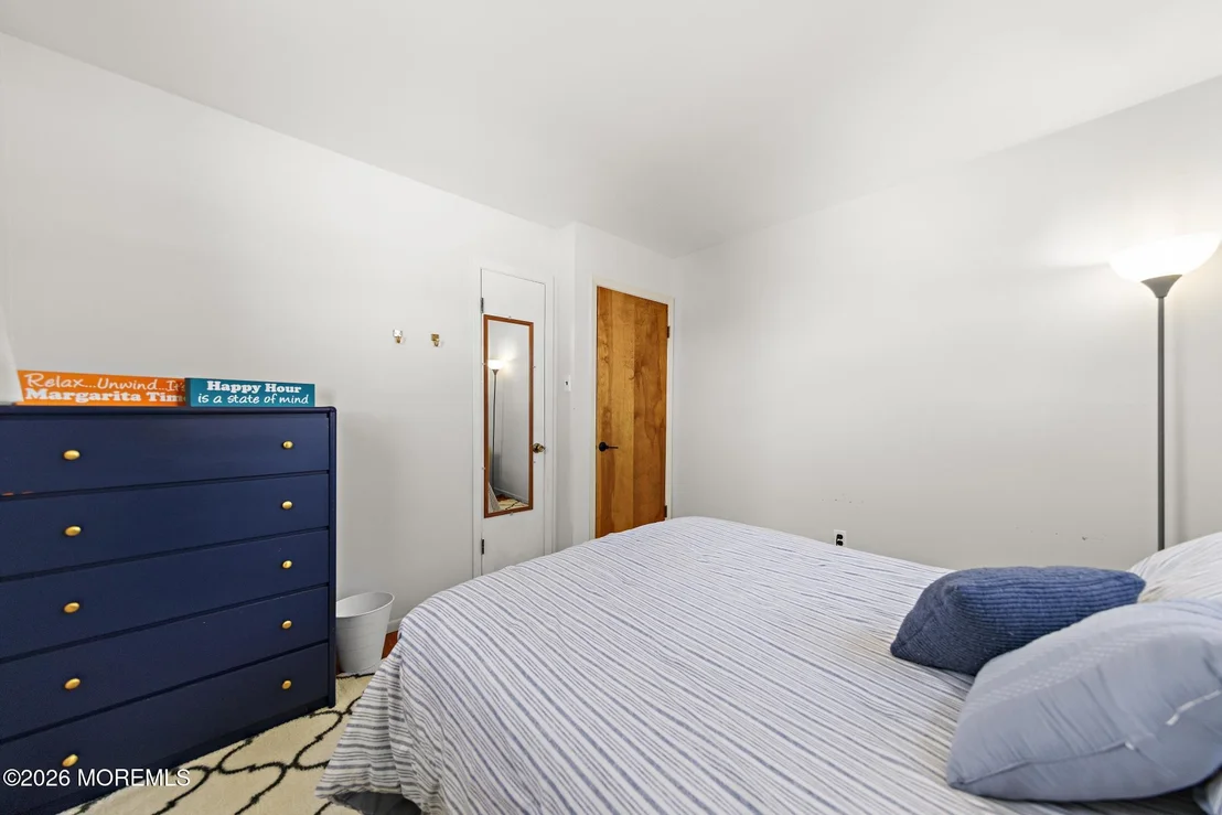 Photo of 34 Lake Singleton Court
