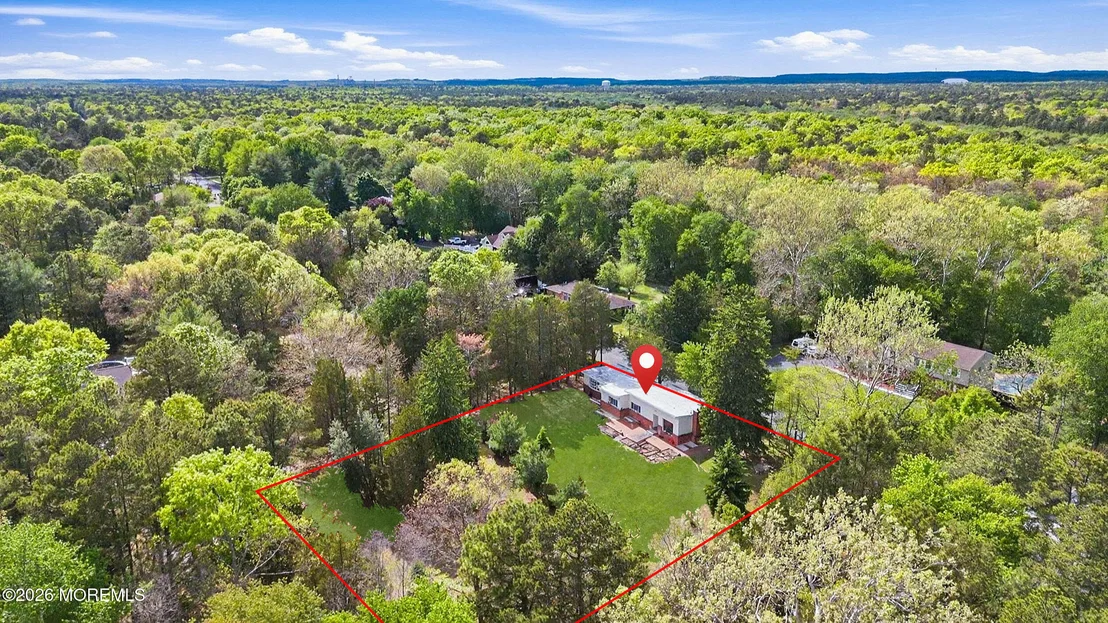 Photo of 563 Reed Road
