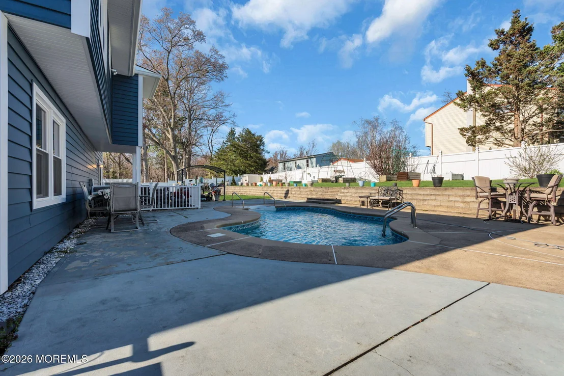 Photo of 522 Woolley Drive