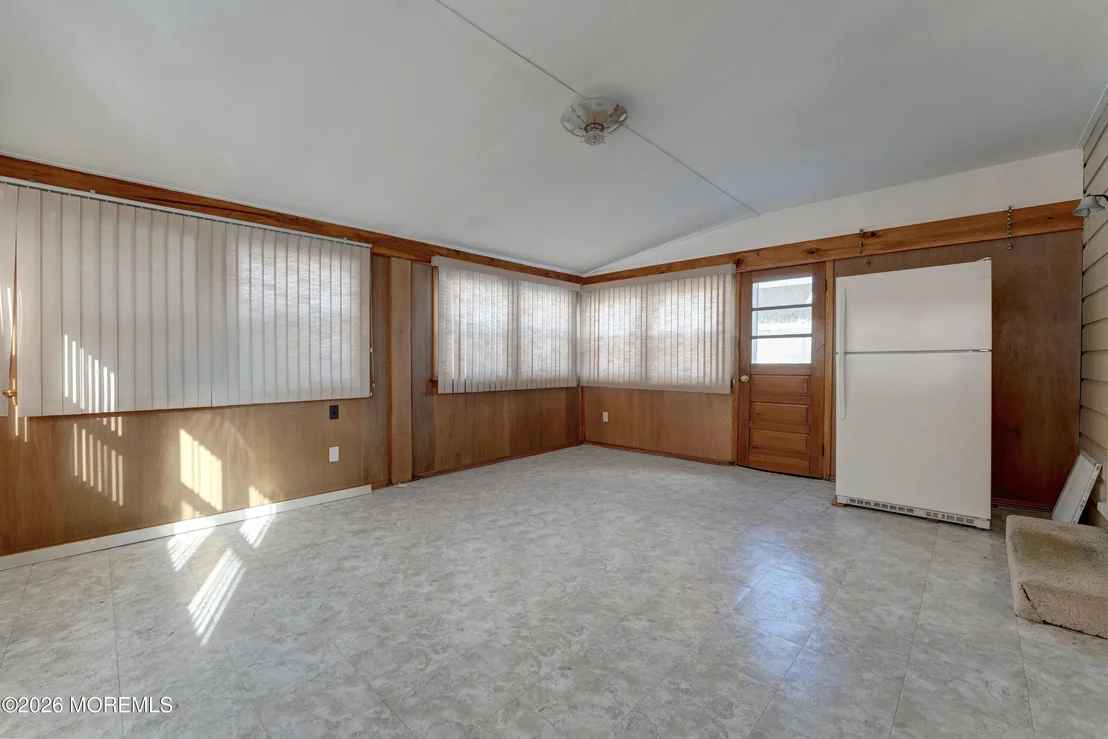 Photo of 574 Central Avenue
