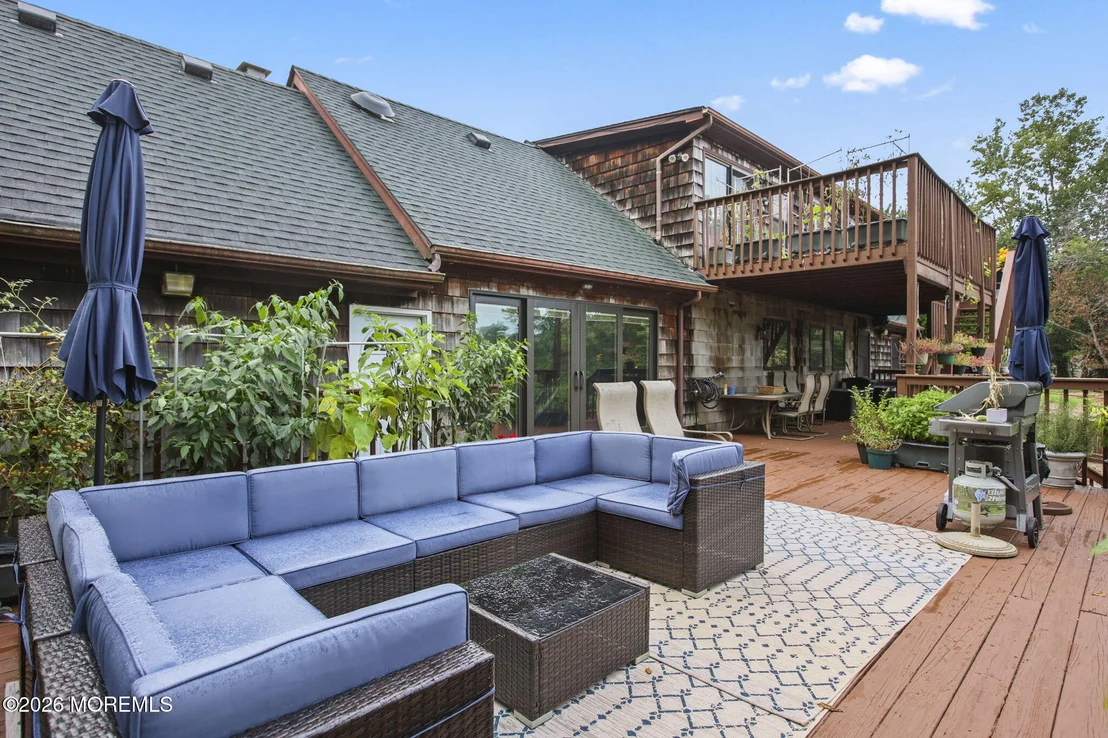 Photo of 30 S Lakeview Drive