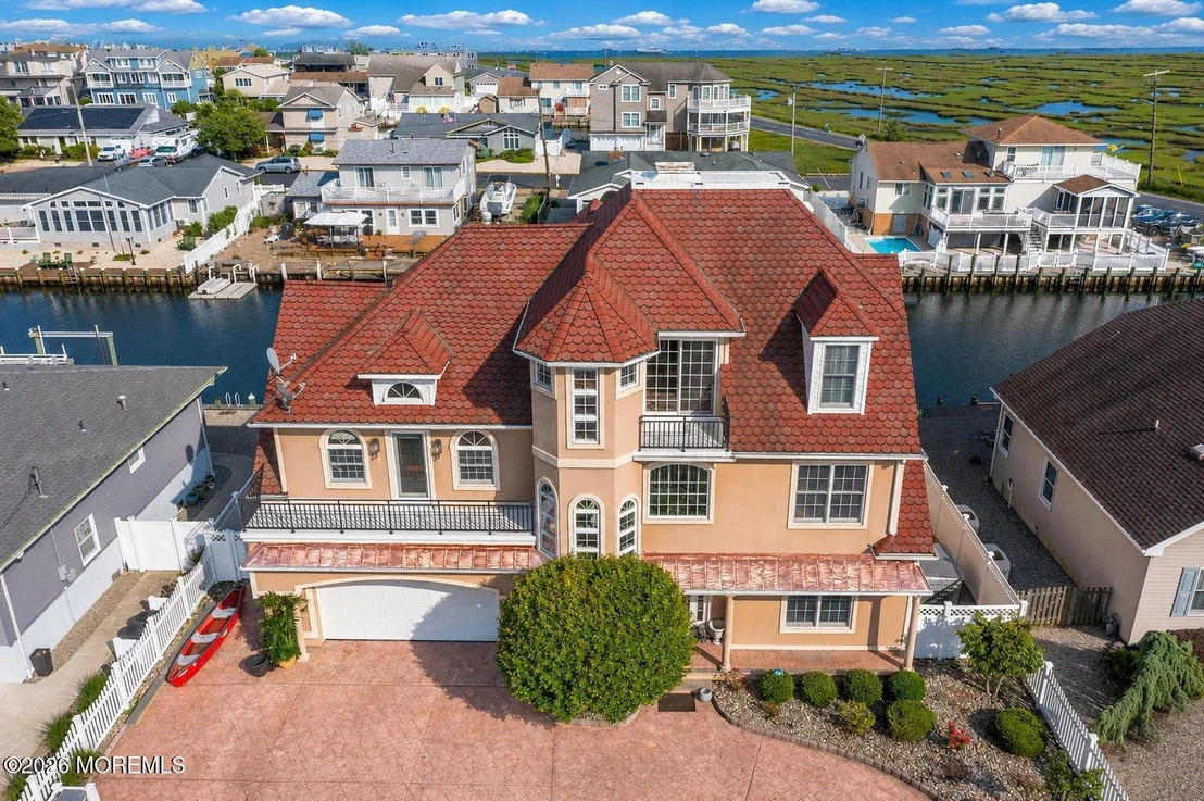 Photo of 835 Anchor Drive