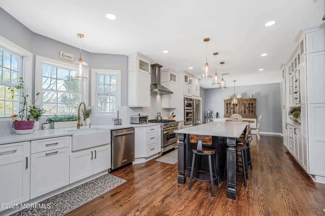 Photo of 1 Pondview Drive