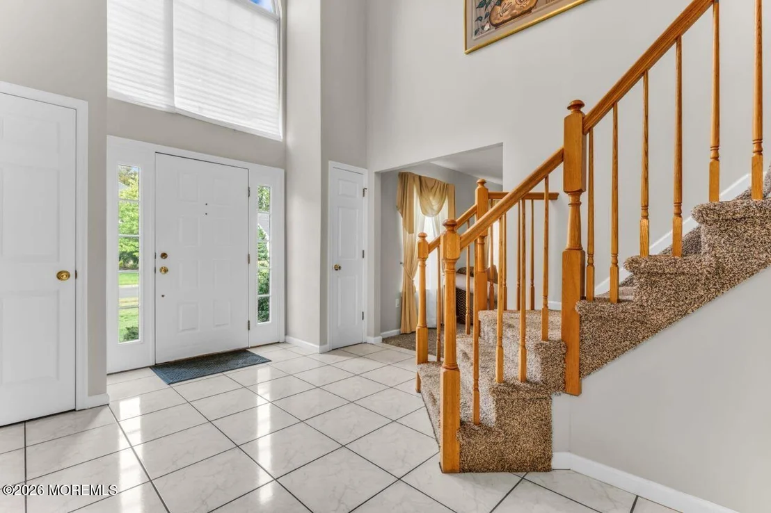 Photo of 383 Meadowood Road