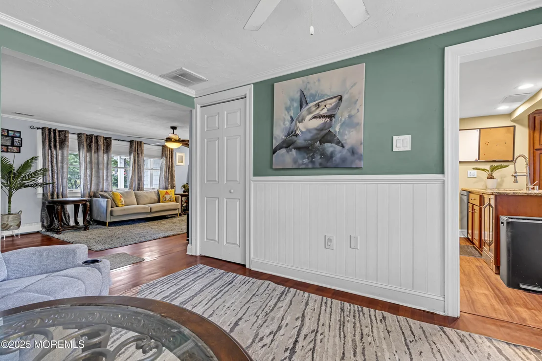 Photo of 110 4th Avenue