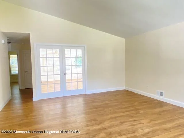 Photo of 182 Seaview Avenue