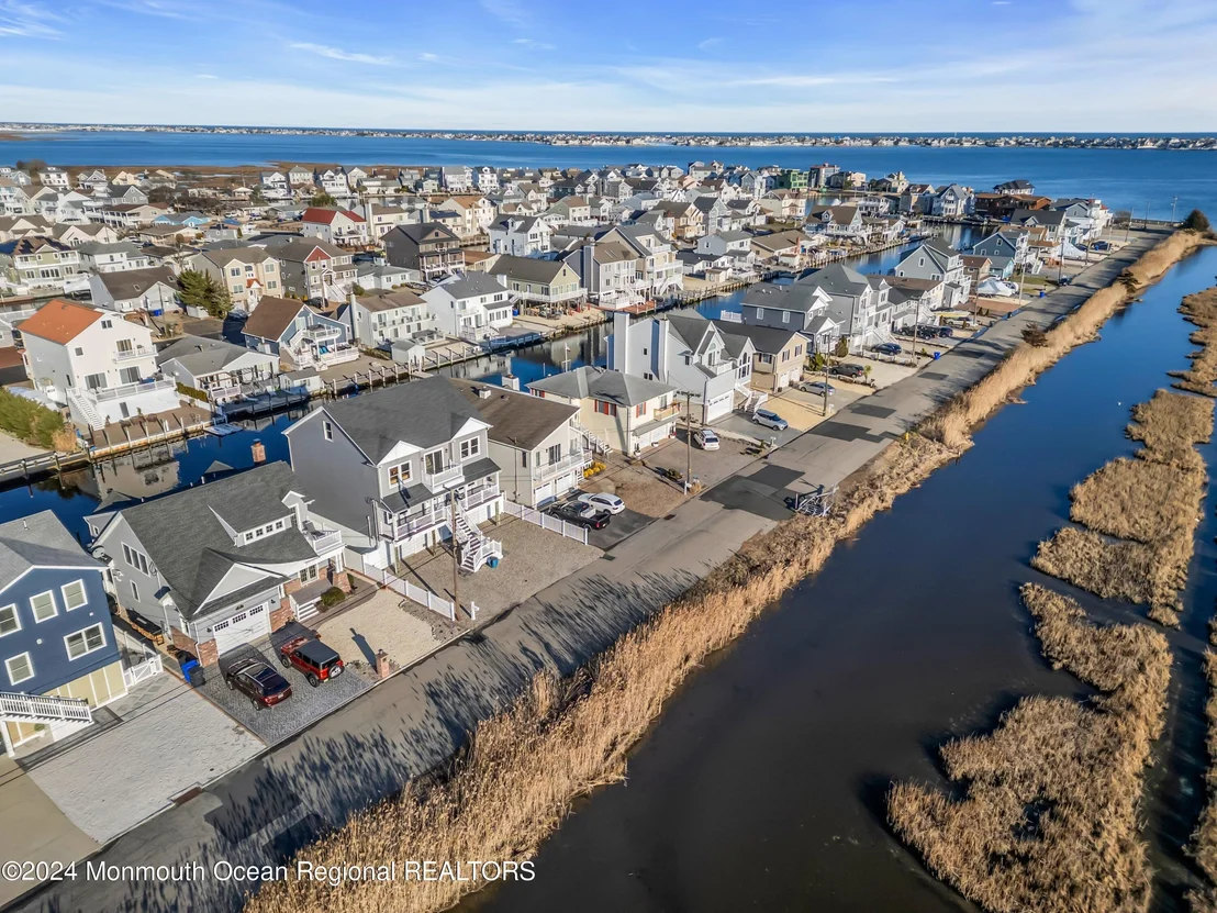 Photo of 106 Saint Lawrence Boulevard