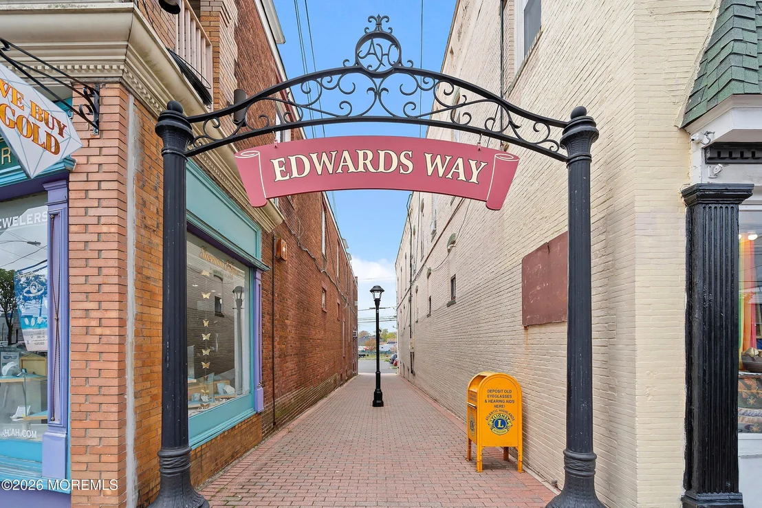 Photo of 4 Oneida Avenue