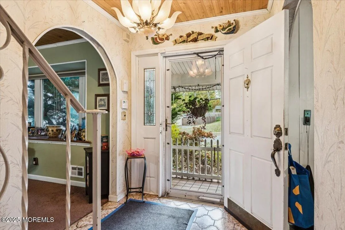 Photo of 8 Hawaii Road