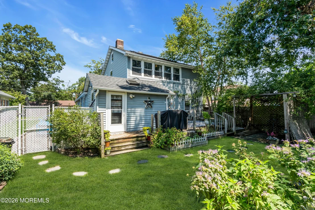 Photo of 637 Prospect Avenue