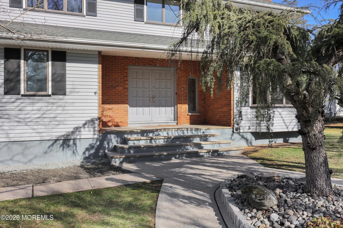 Photo of 463 Cottrell Road