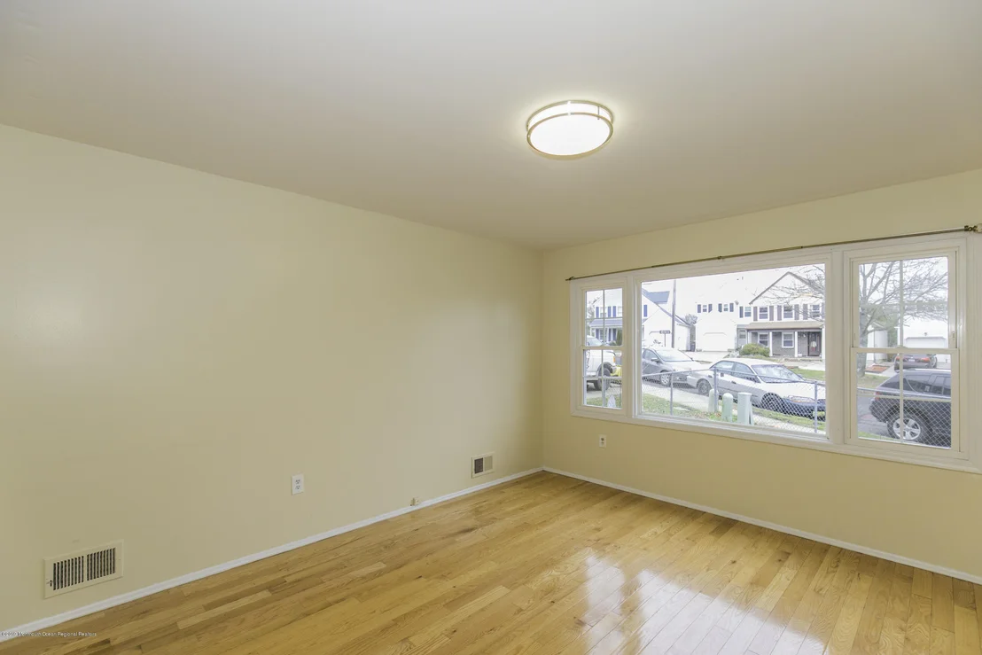 Photo of 58 Oak Knoll Drive