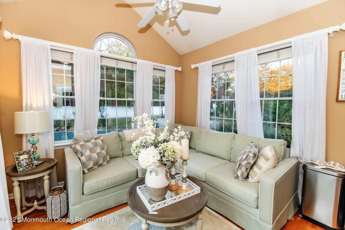 Photo of 607 Windcrest Court