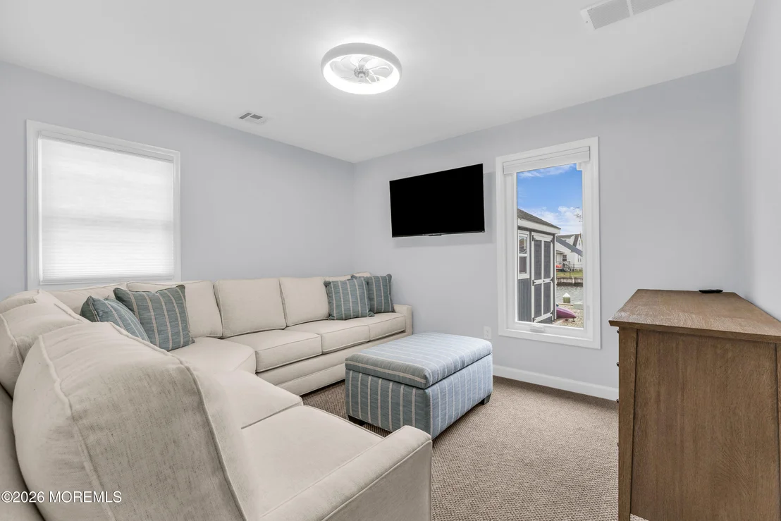 Photo of 933 Montauk Drive