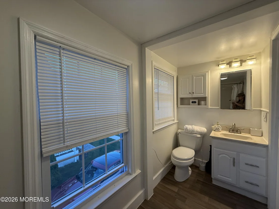Photo of 1008 14th Avenue