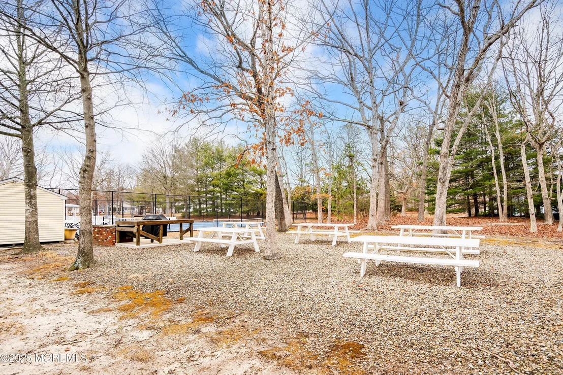 Photo of 32 Pine Oak Boulevard