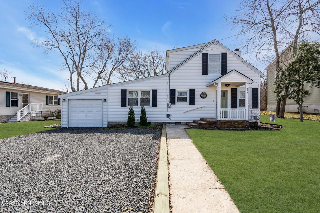 Photo of 82 Clearwater Drive