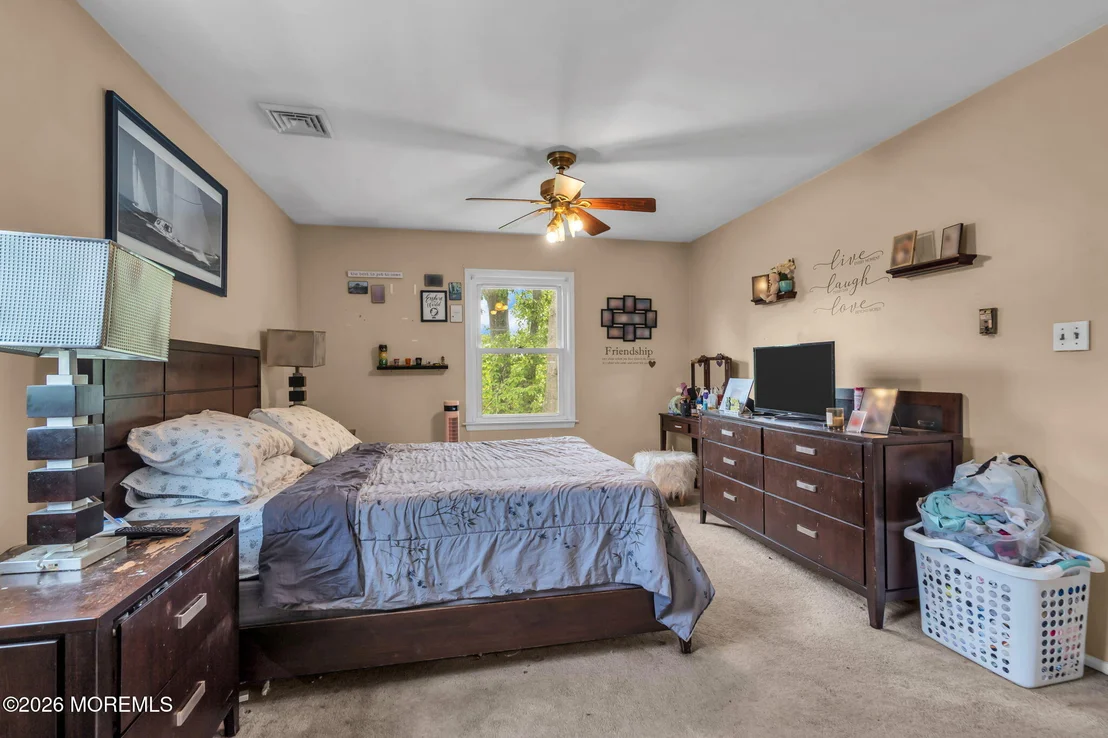 Photo of 2209 Crestwood Drive