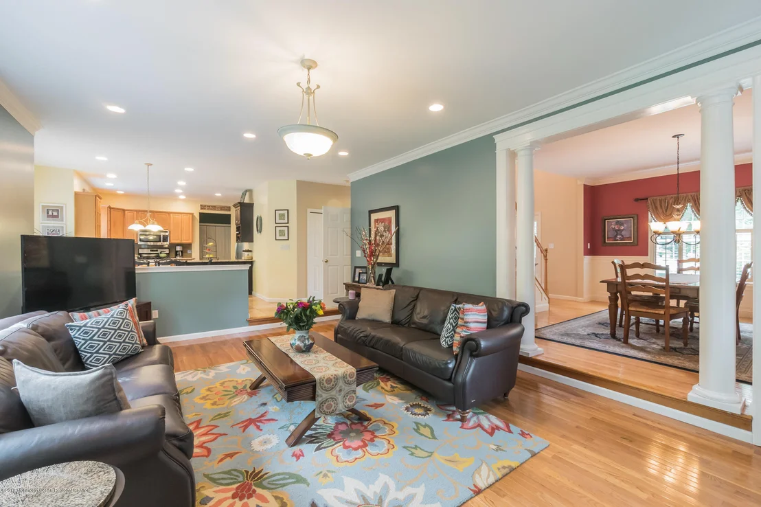 Photo of 12 Oak Leaf Drive
