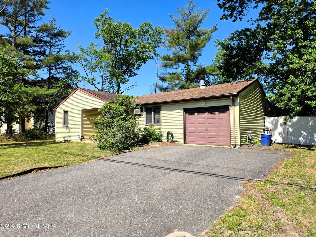 Photo of 1210 Taylor Lane
