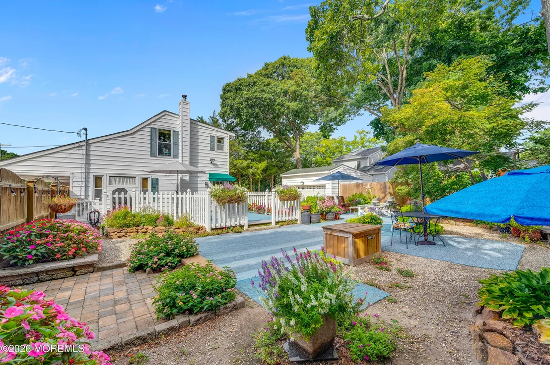 Photo of 157 17th Avenue