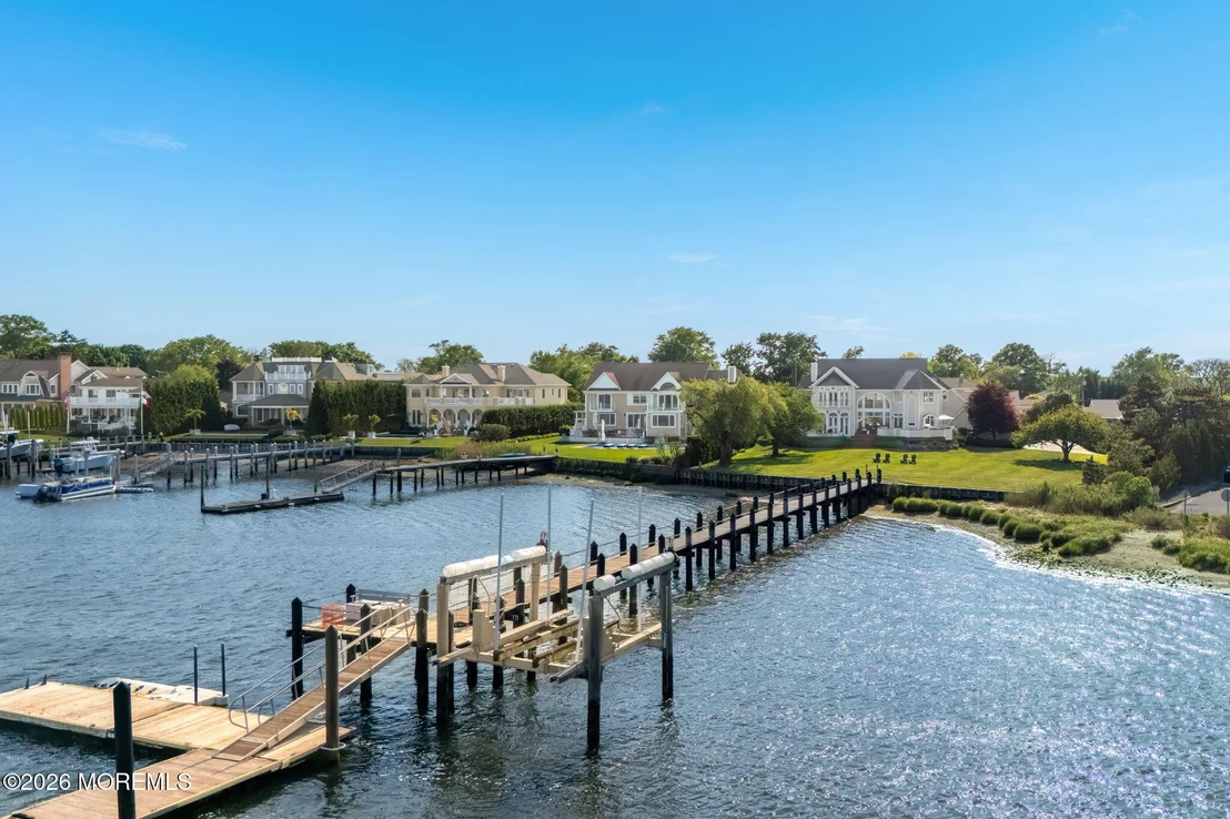 Photo of 229 Comanche Drive