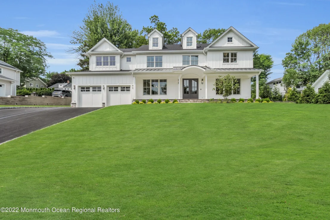 Photo of 376 Orenda Circle