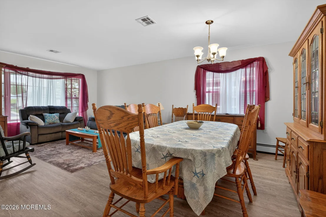 Photo of 152 Pulaski Boulevard