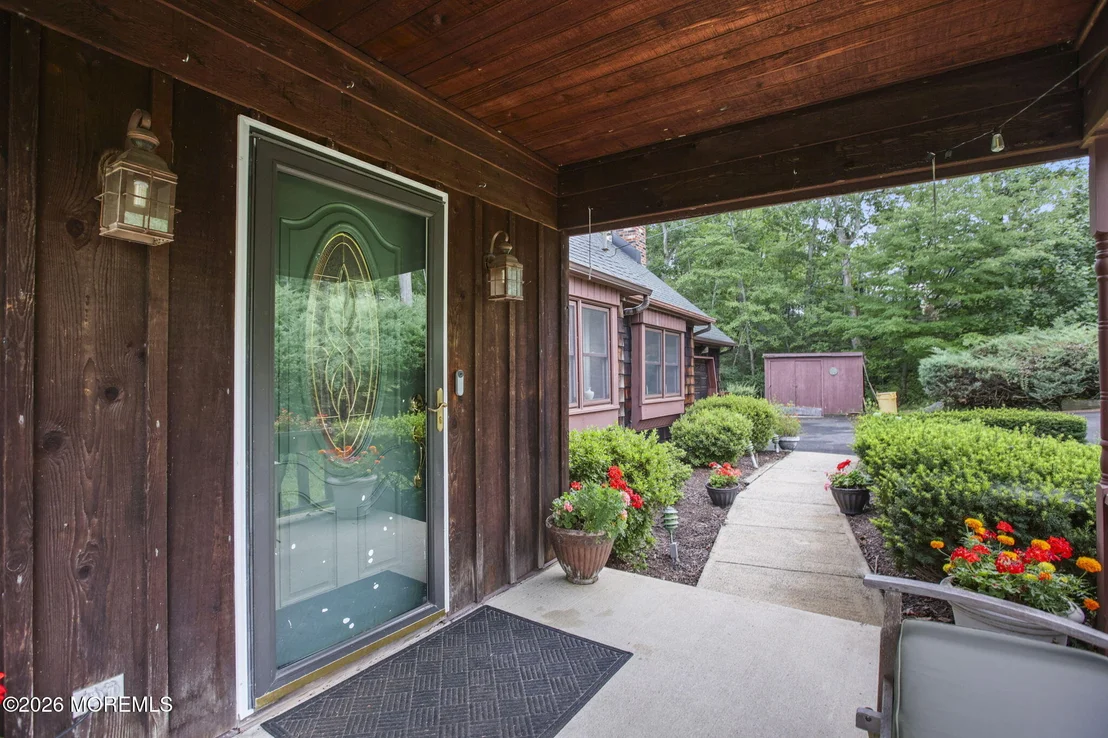 Photo of 30 S Lakeview Drive