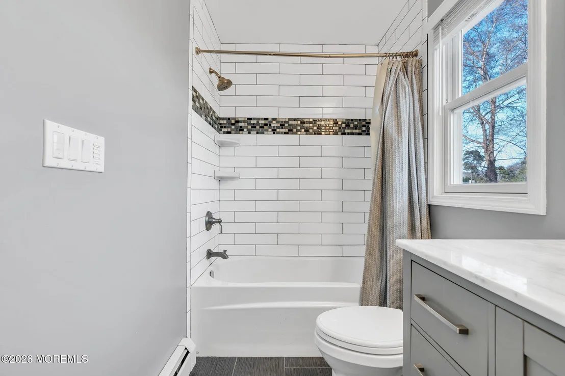 Photo of 475 Admiral Road