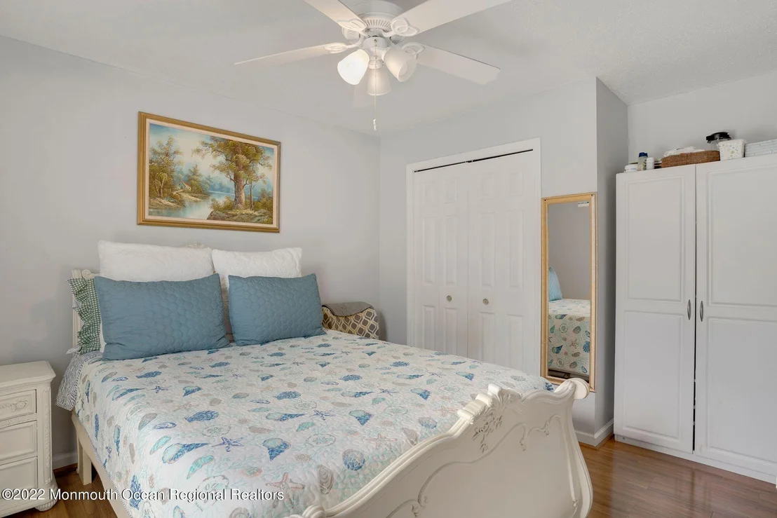Photo of 2113 W Bangs Avenue