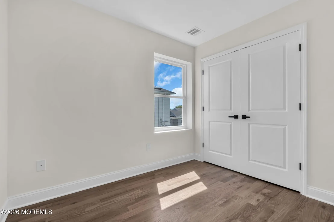 Photo of 917 5th Street