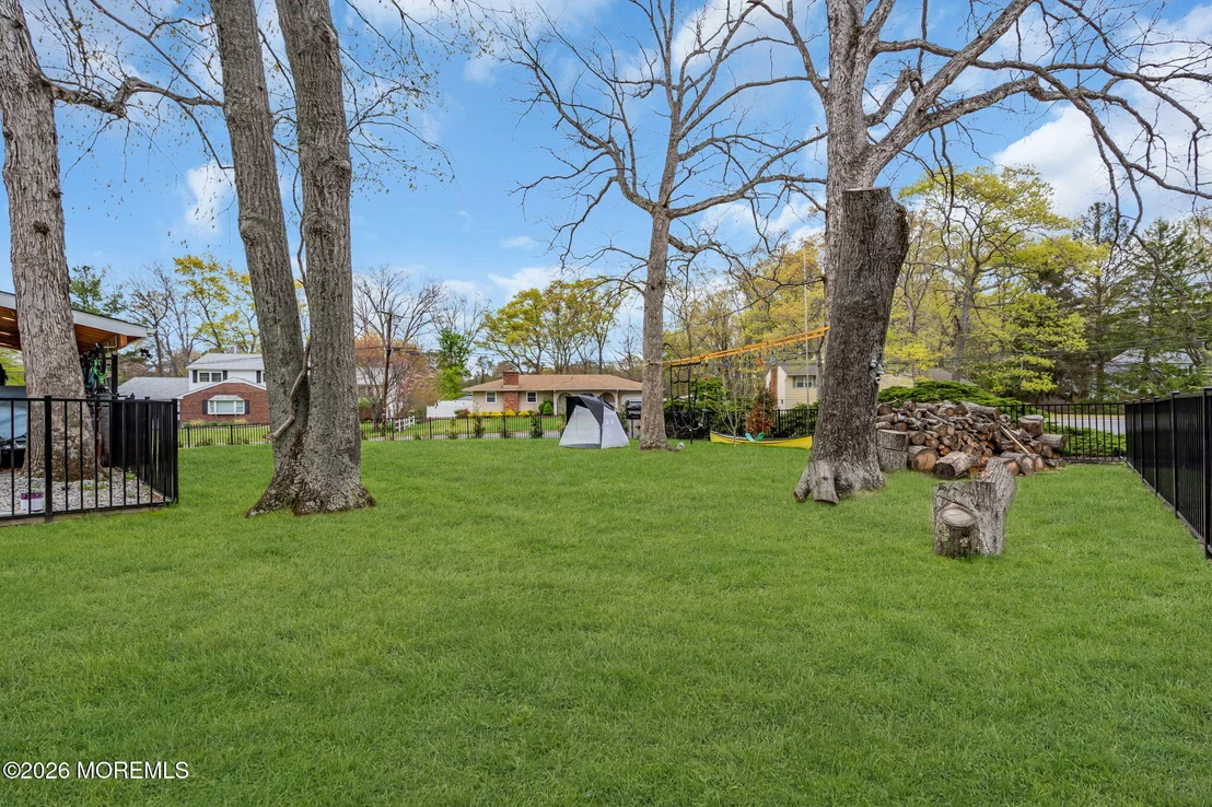 Photo of 4 Oak Leaf Lane