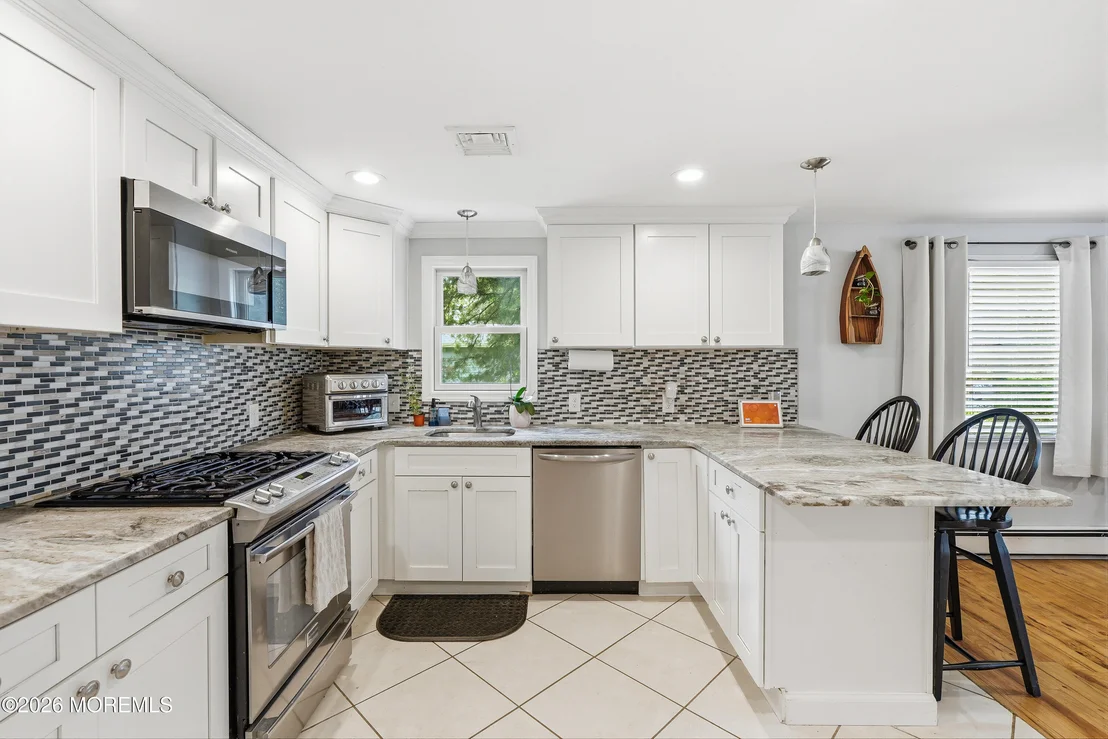 Photo of 1437 Jay Street